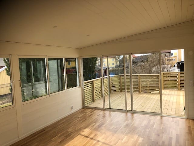 Fasadrenovering - byte av fönster och dörrar